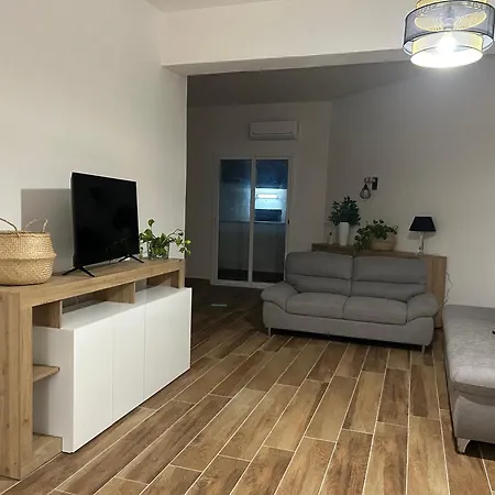 Francys Dreams Apartment